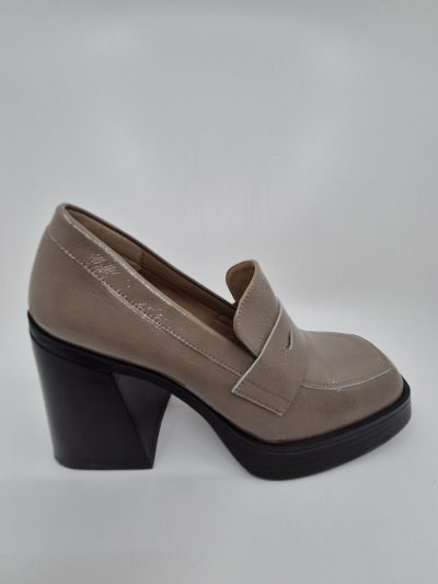 KMB PUMP TAUPE